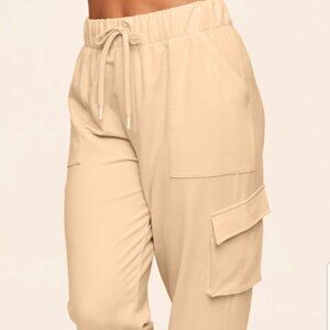 Adore me highwaisted Yellow joggers